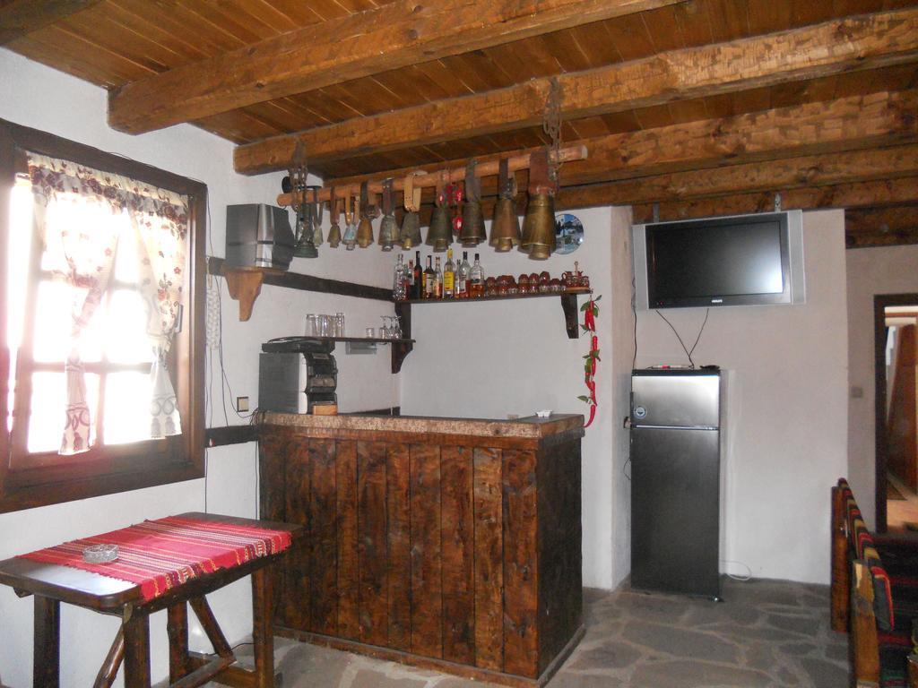Djolevi Guesthouse Добринище Екстериор снимка